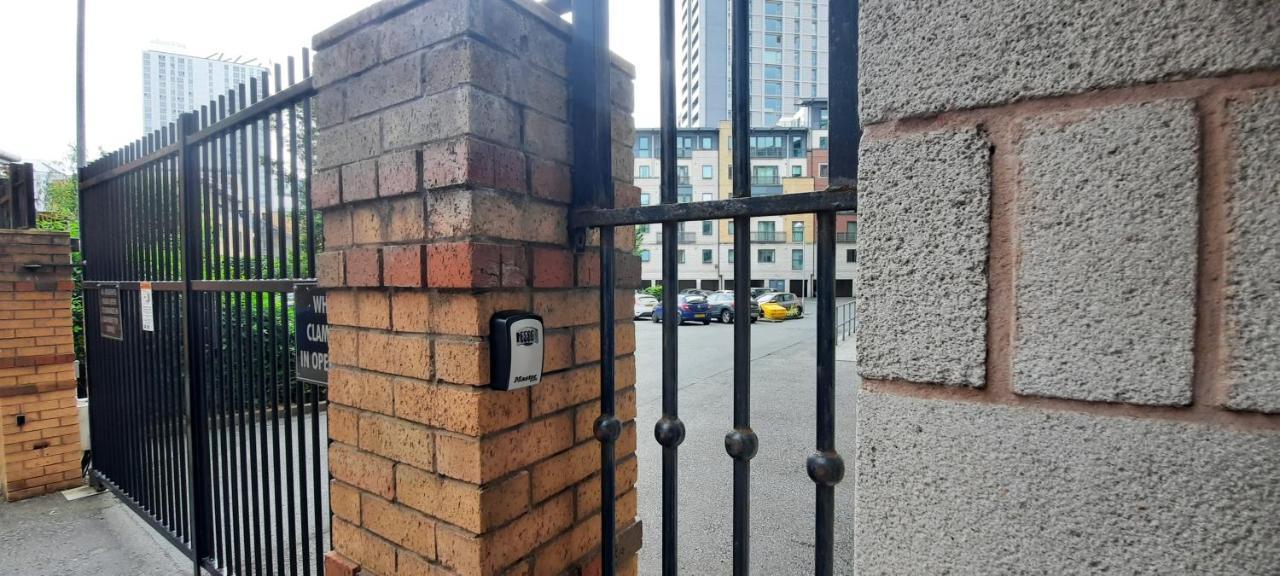 2-Bed Apartment Near City Centre Manchester Kültér fotó